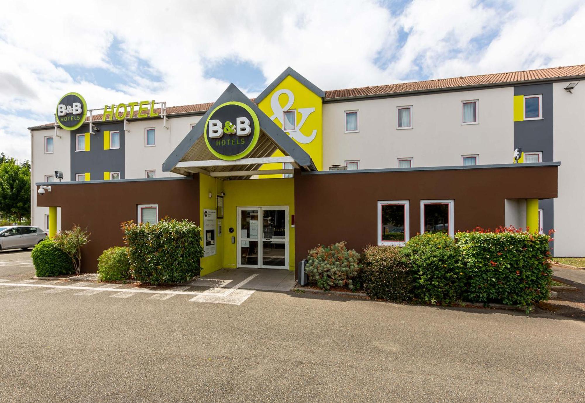 B&B Hotel Chartres Le Coudray Bagian luar foto